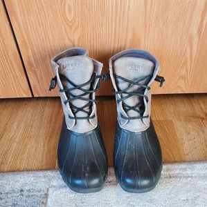 Womens 11 Sperry boots